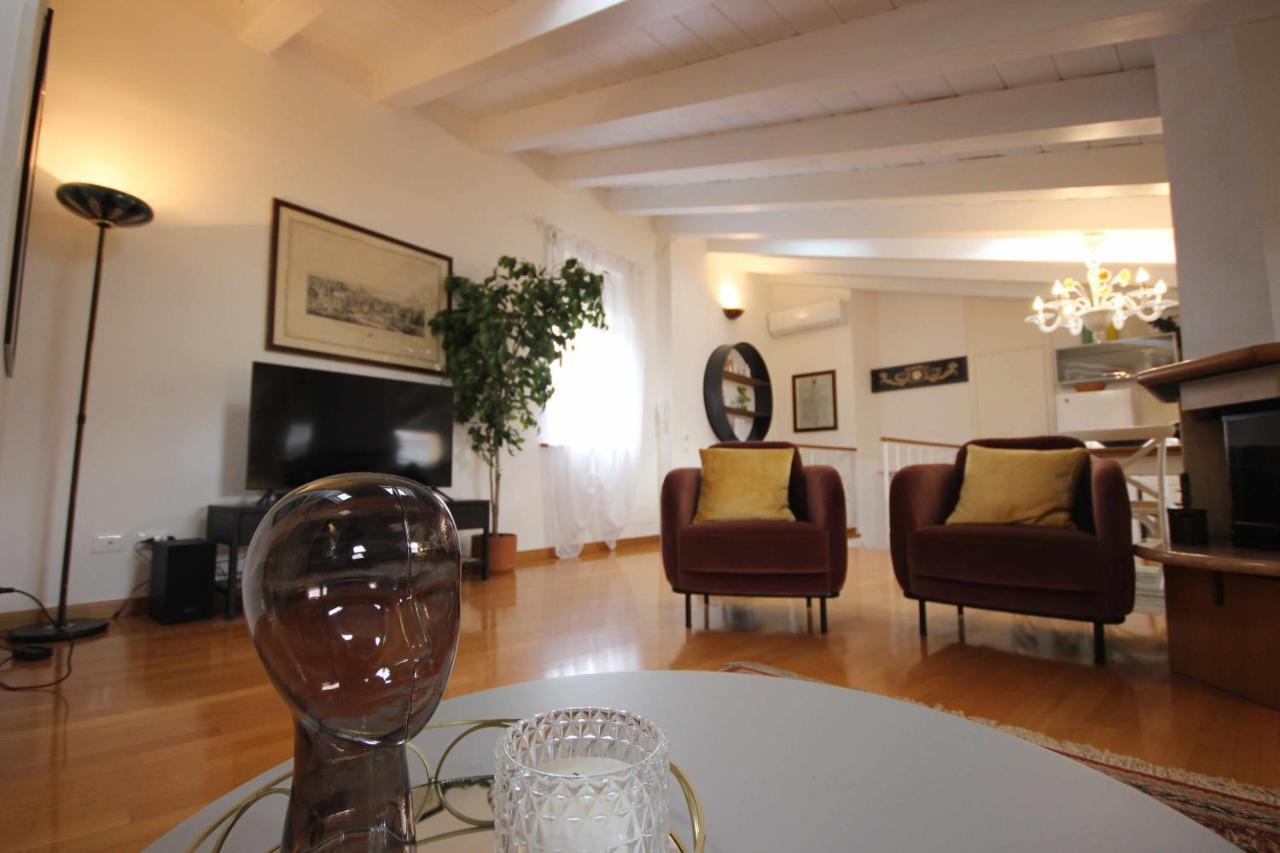 Case Vr Holiday Attico San Domenico Verona Exterior photo